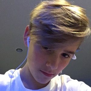 Meet your Posher, Riley